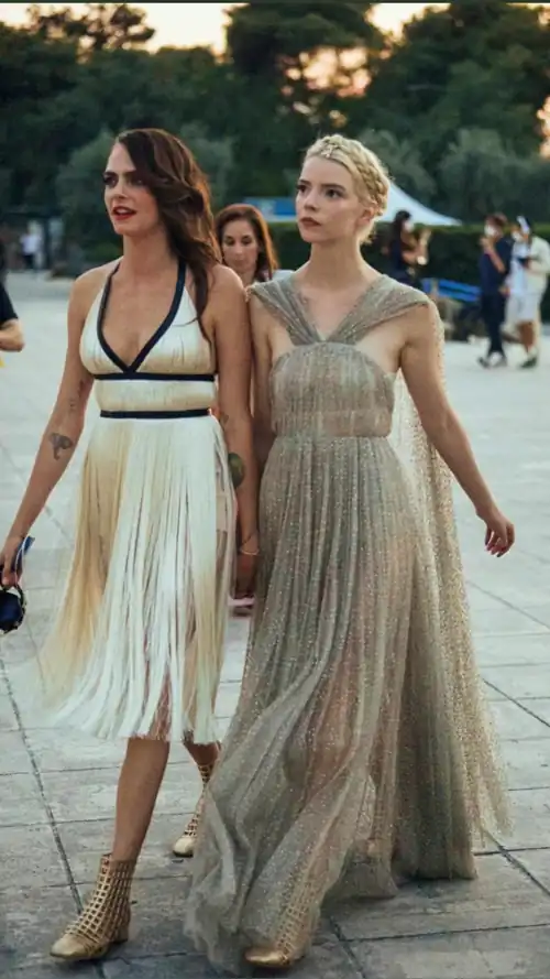 Queen Cara & Princess Anya