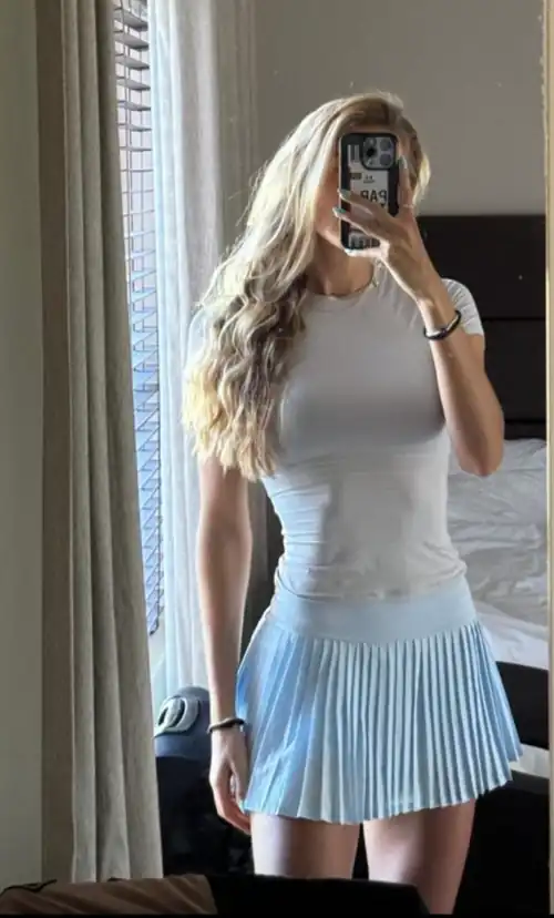 Short skirt