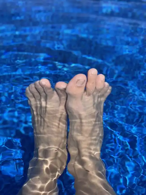 Pruney toes!