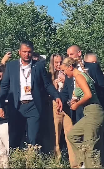 That braless jiggle is literal perfection