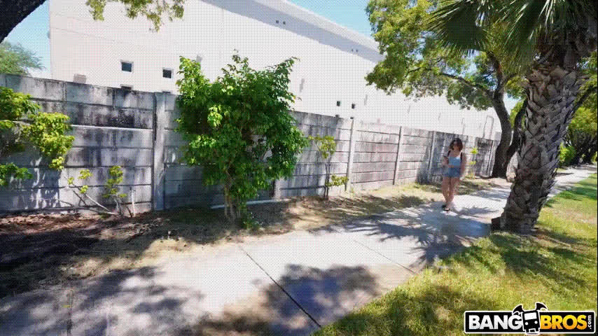 [ Leana Lovings ] she is so cute & so good at these shots..