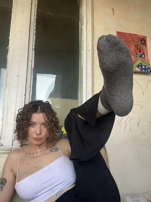 Need some volunteers to pleasant me 