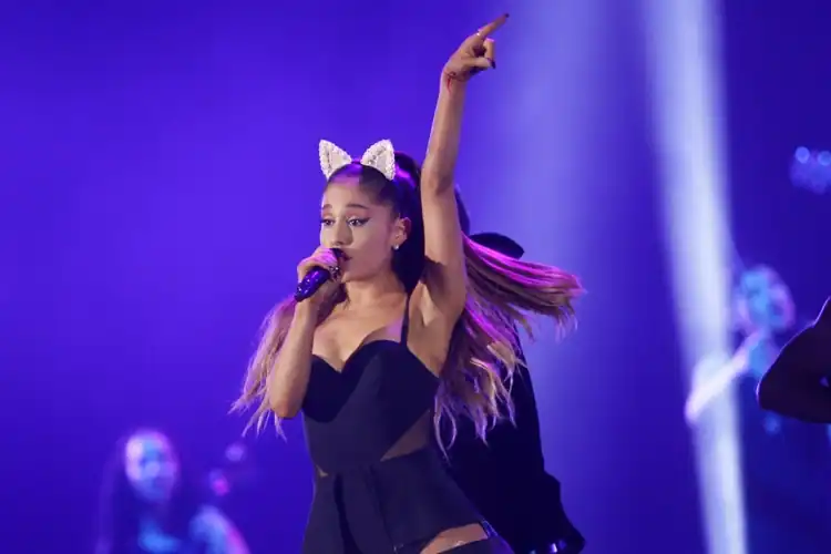 HQ - Honeymoon Tour - Jakarta - 08-26-2015