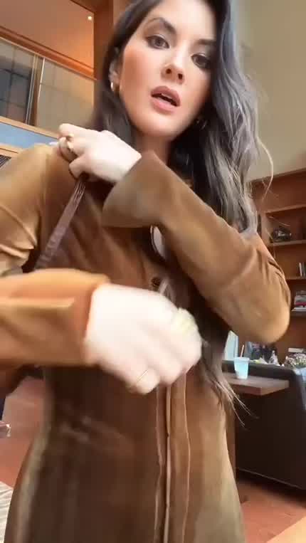 Olivia Pokies from IG