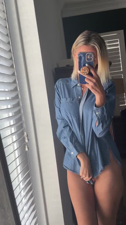 Incoming, hot momma! 🥰😈