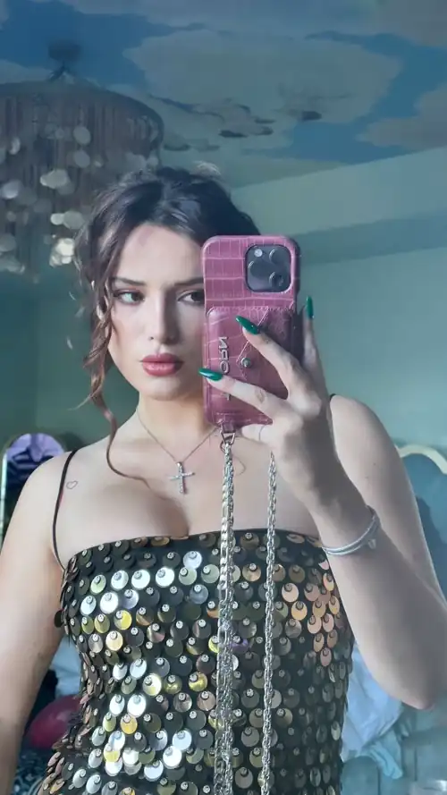 Bella thorne