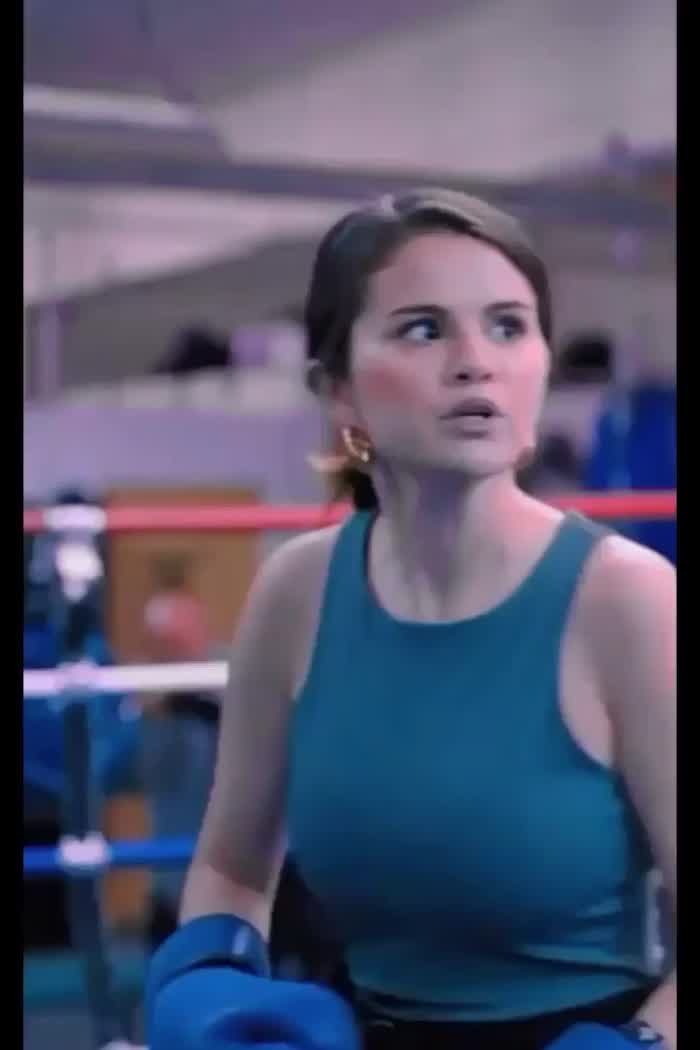 Selena in the ring / OMITB