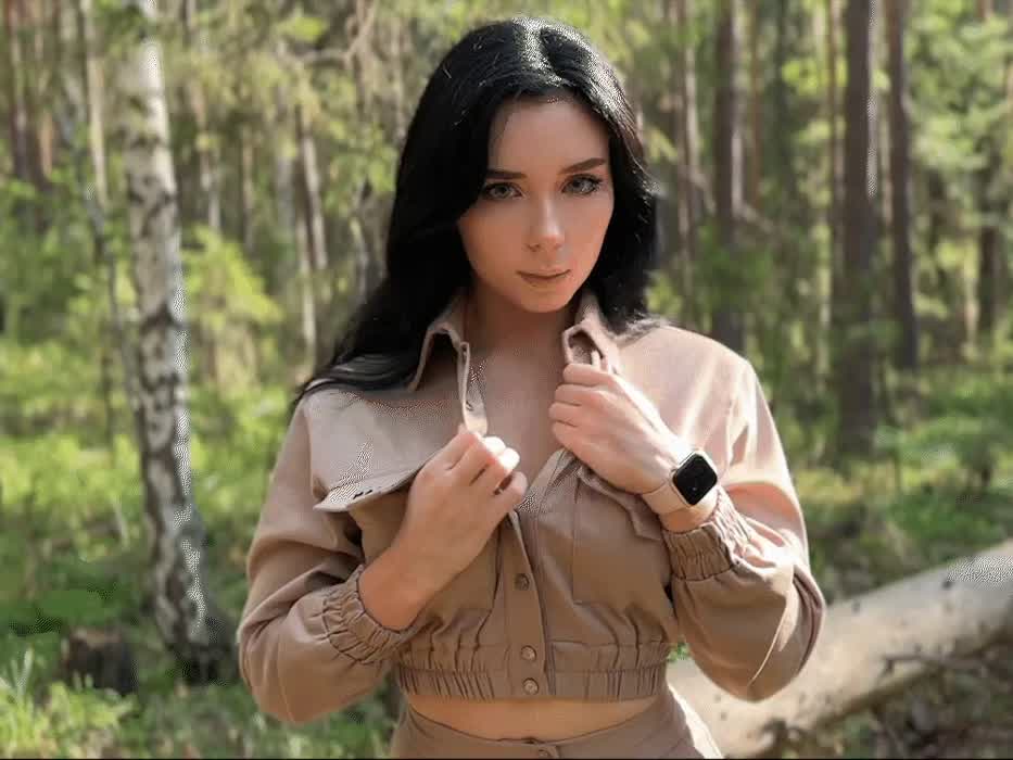 Beauty fucked in the woods