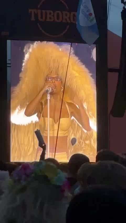 This hat is everything (Roskilde Festival, Denmark)