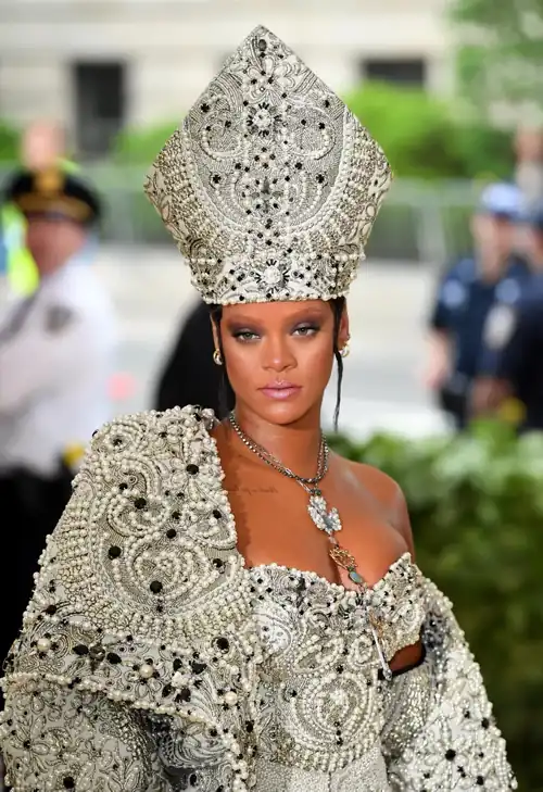 Who remembers this look from the MET GALA