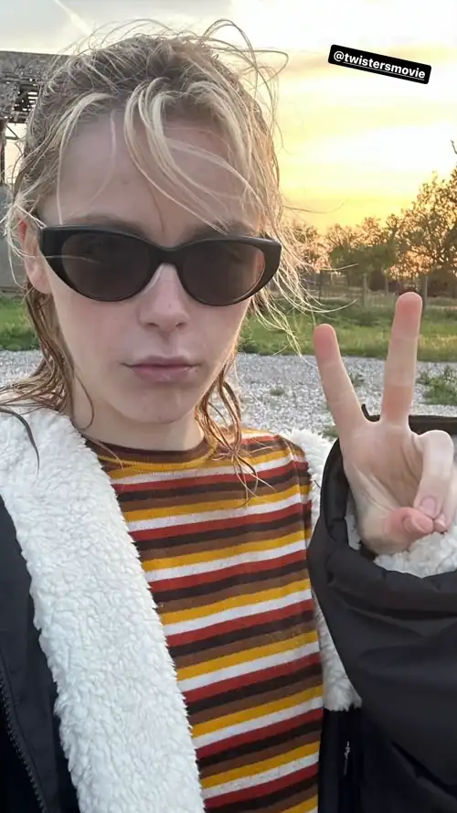 Twisters (2024) selfie