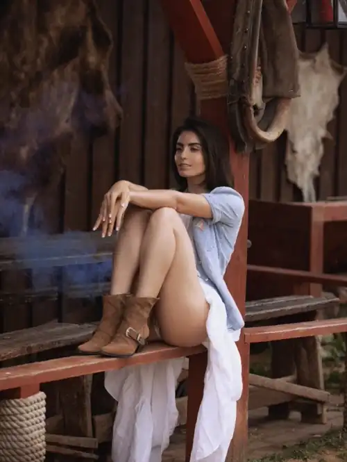 Waiting for that pussy to be eaten
