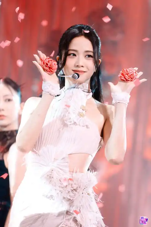 230416 Jisoo
