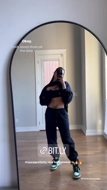 Queen Victoria is back Black Bra peek w/ Deep Cleavage