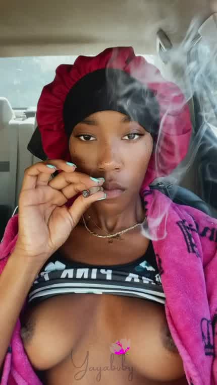 Any horny stoners here wanna suck on my nipples ?!