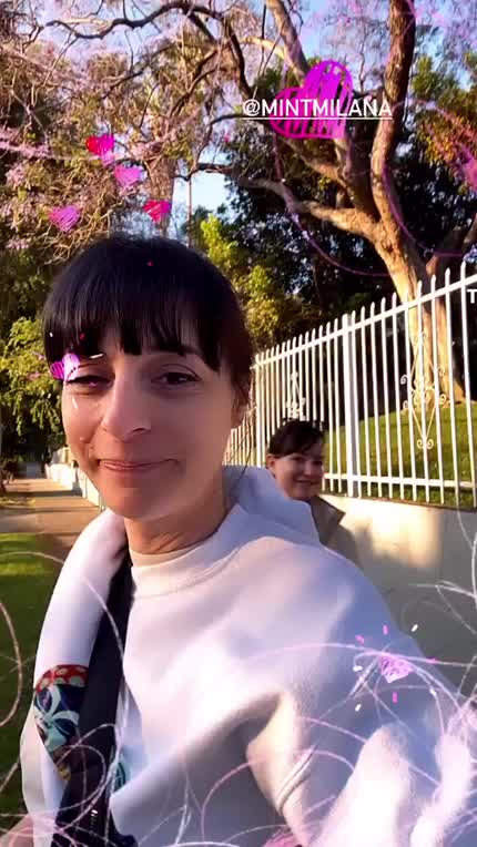 Beaming in a Beam (source: lindsayames IG story)