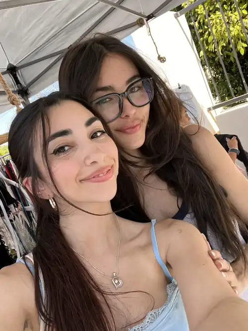 Mommy in glasses 🥵