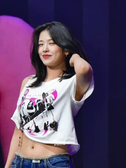 IVE - Yujin