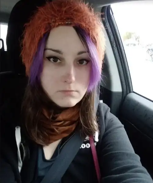 I know this is a boring picture, but i still feel pretty in it