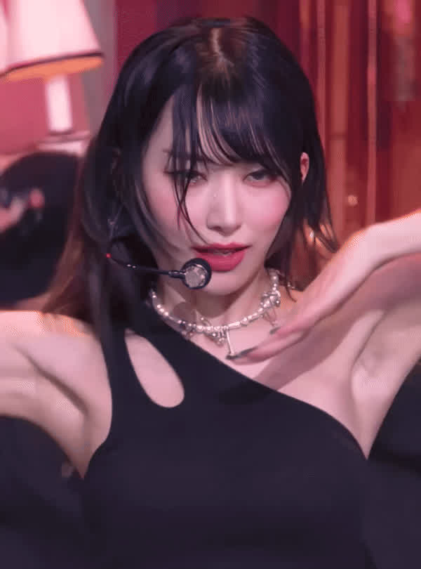 Sakura (LE SSERAFIM)