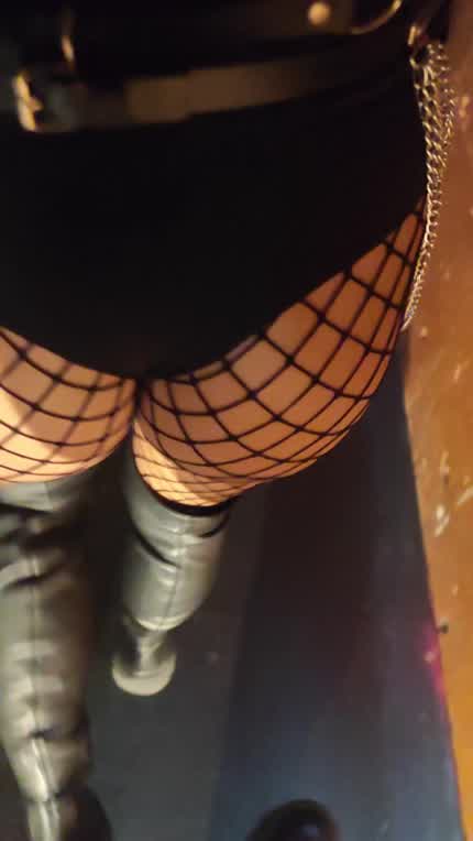 We fucked in the middle of the night club 😈