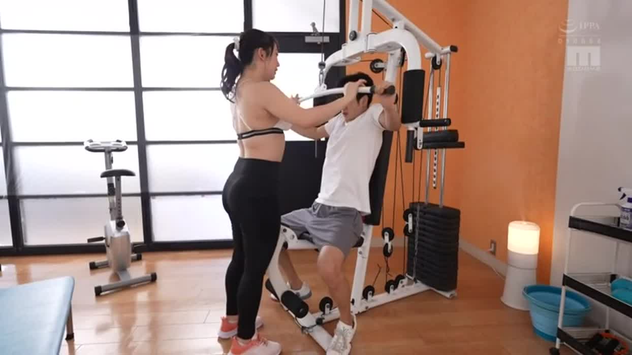 Yayoi Mizuki | Sweaty Big Butt Trainer