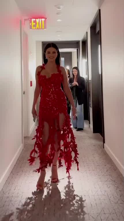 Selena's makeup and dress for VMAs (September 12, 2023) 