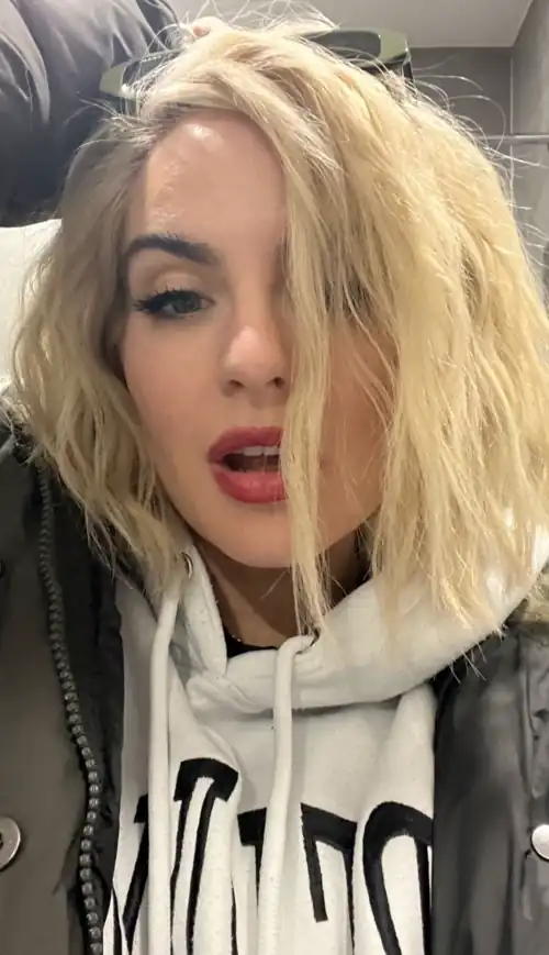 Selfie | IG story October 2023