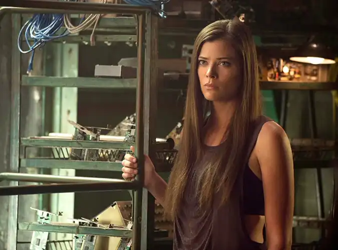 peyton was great in the tomorrow people. I wish we got another season of it