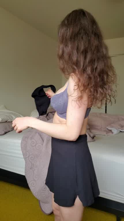 Busty boob reveal