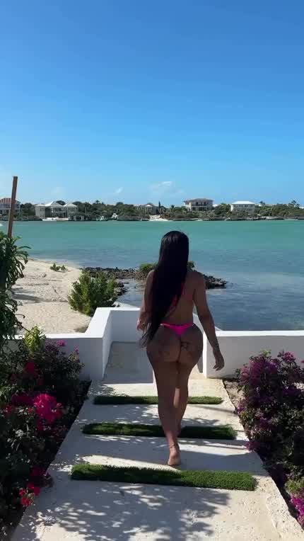Alexis skyy