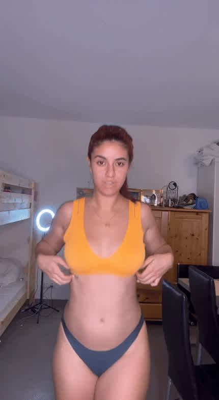 oops my top doesn’t cover too much anyway