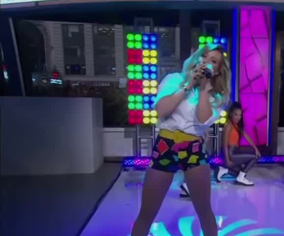 Performing “Sparks” on GMA | June 2015