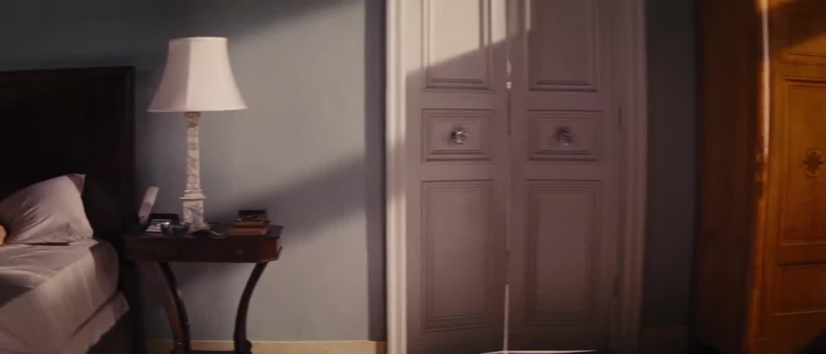 [Pussy] [Topless] Katarina Cas in The Wolf of Wall Street (2013)
