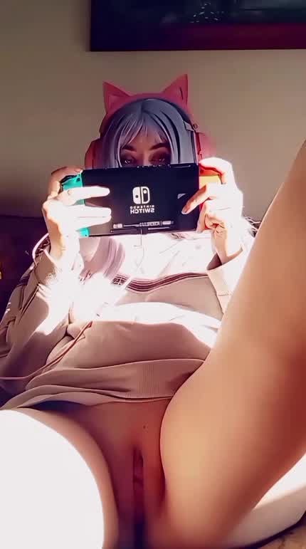 Eat it while I play on my Switch