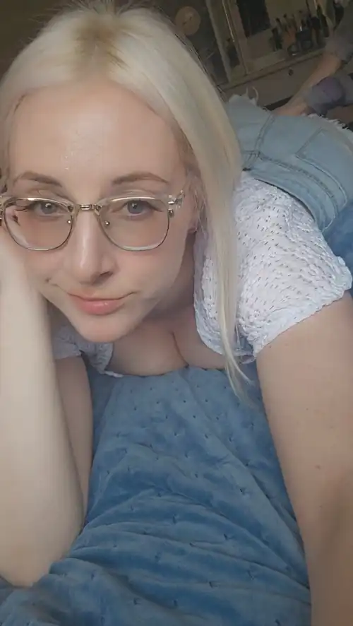 If you think I'm a pale beauty, say hi :)