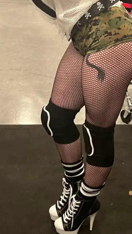 More insta fishnets