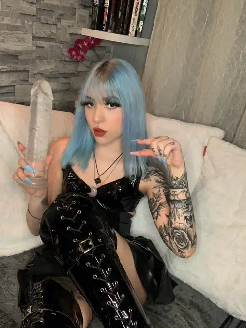 Tell me the most embarrassing situation your tiny clit got you in. I want to laugh