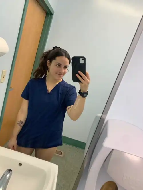 i'm a vet tech, so lick my pussy🐱