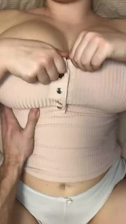 Natural busty getting it nicely