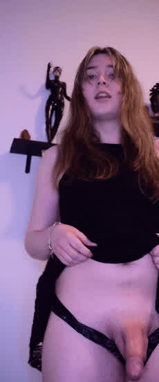 WouId you suck me off if I was your roommate? 🥺