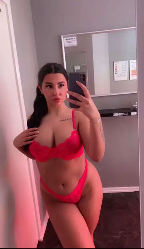 Tar av mig heelt naken för de som visar mig kärlek ♥️