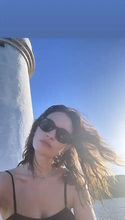 Outdoor selfie | IG story August 2023