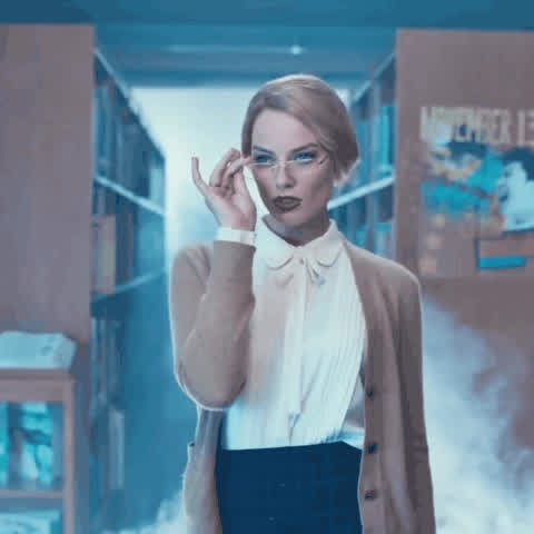 If Margot was your wife and she decided to pose nude in a men's and adult magazine. What themes, locations and scenarios do you think would suit her? Give your suggestions 