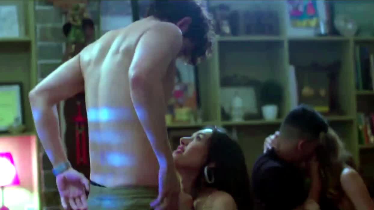 Andrea Garcia, Kat Dovey, Chesca Paredes & Alona Navarro in an Orgy Scene from Alapaap(2022)