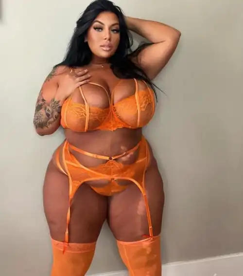 @ashbovaxo Instagram