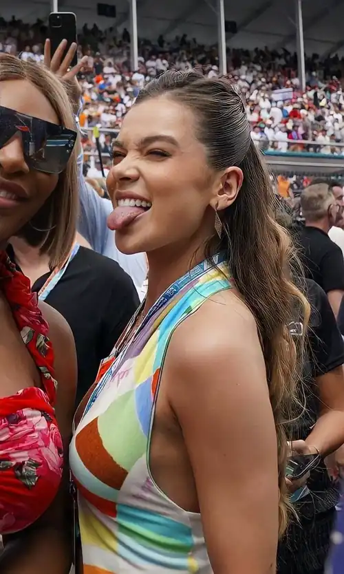 Hailee Steinfeld
