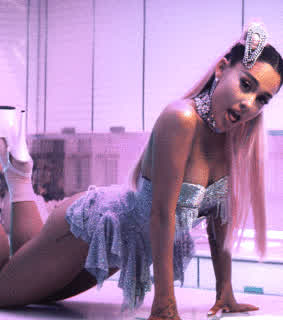 Raising that ass up 🥵