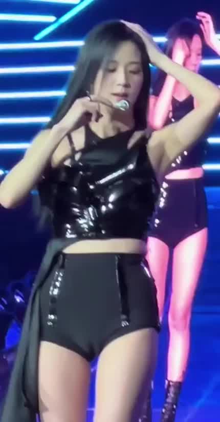 Jisoo 🥵