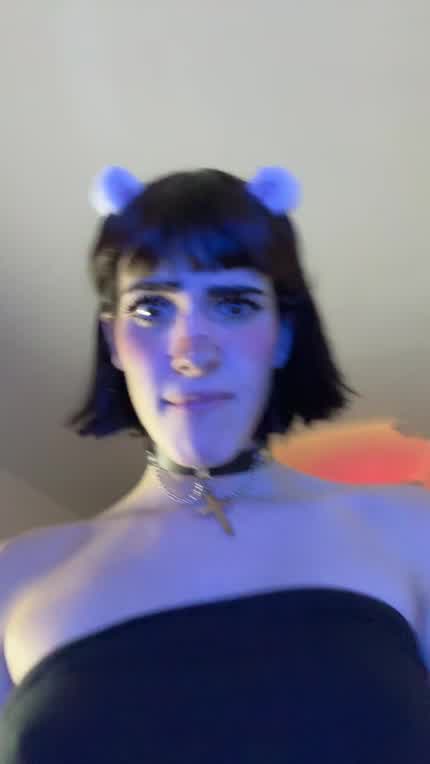 Do i look cute enough to be your fuck buddy every day?^^ Be honest!